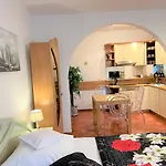 Apartment Reksor *